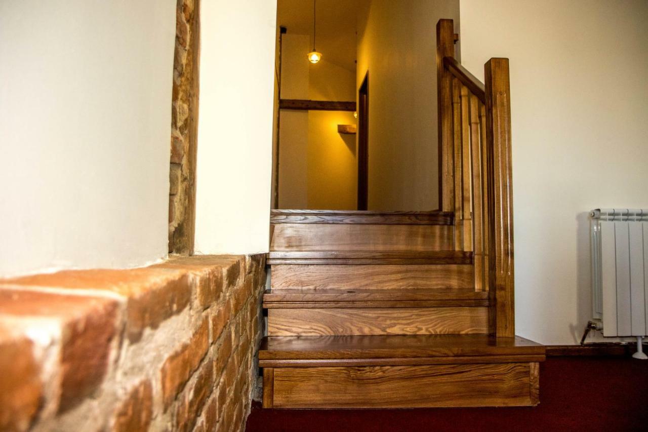 Antique Aparthotel Алба Юлия Екстериор снимка